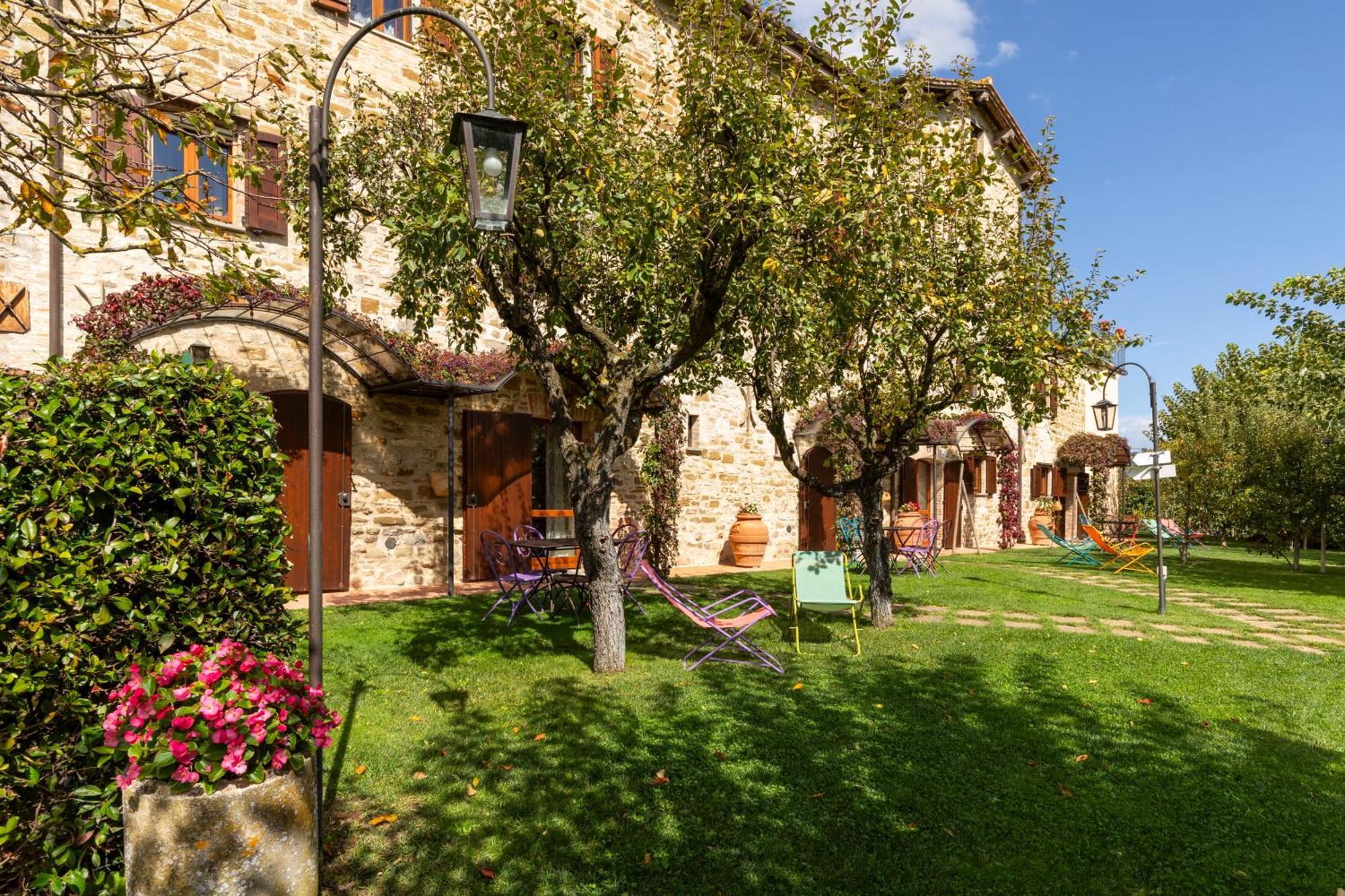 Agriturismo I Gelsi Di Santa Cristina Gubbio Bagian luar foto